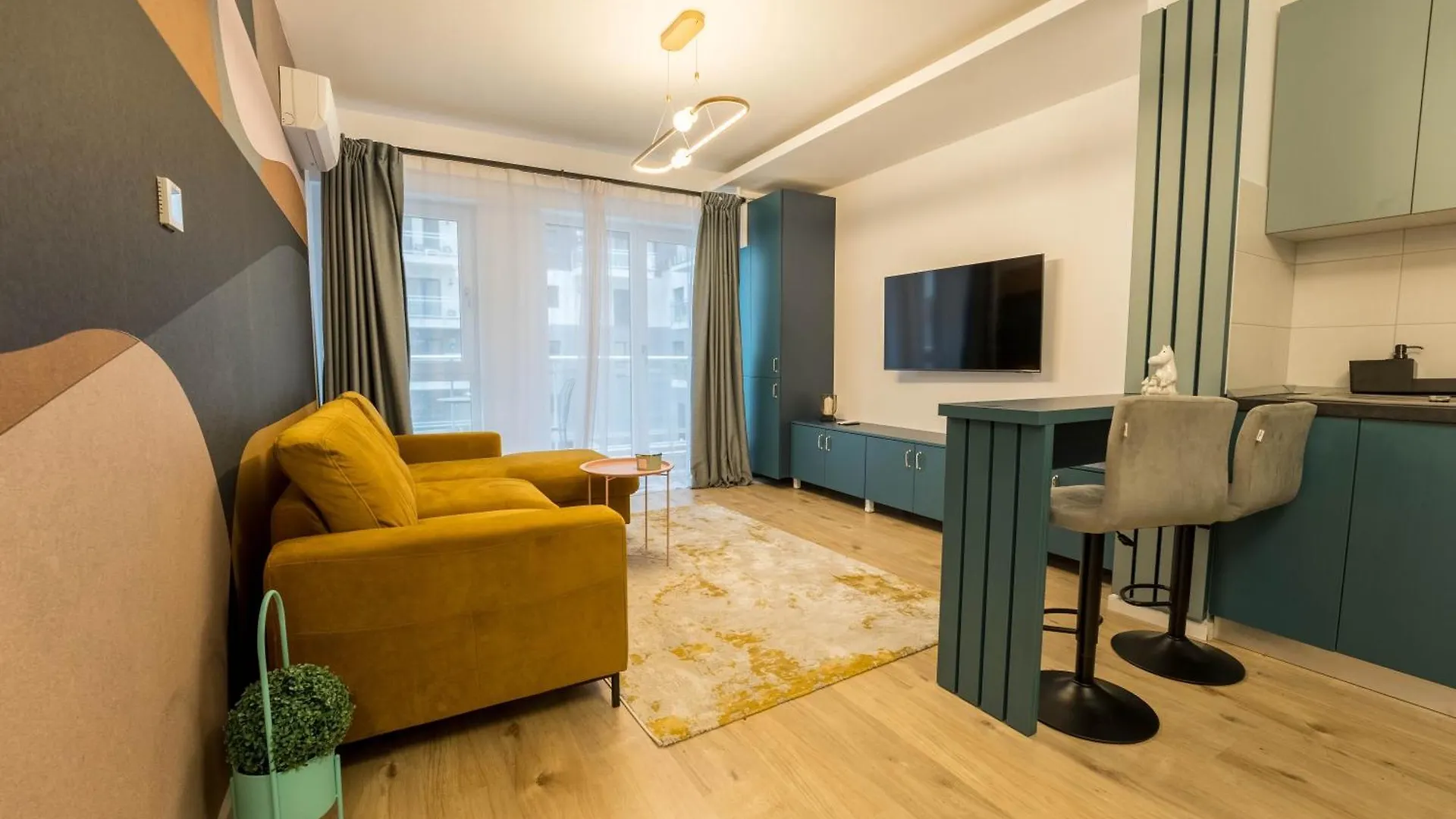 Blue Spot - Chic Pipera Getaway With Balcony Apartment Bucharest