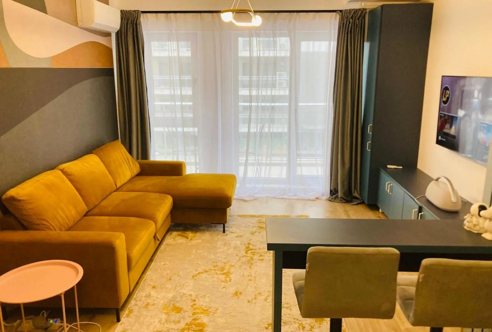 Blue Spot - Chic Pipera Getaway With Balcony Apartment Bucharest