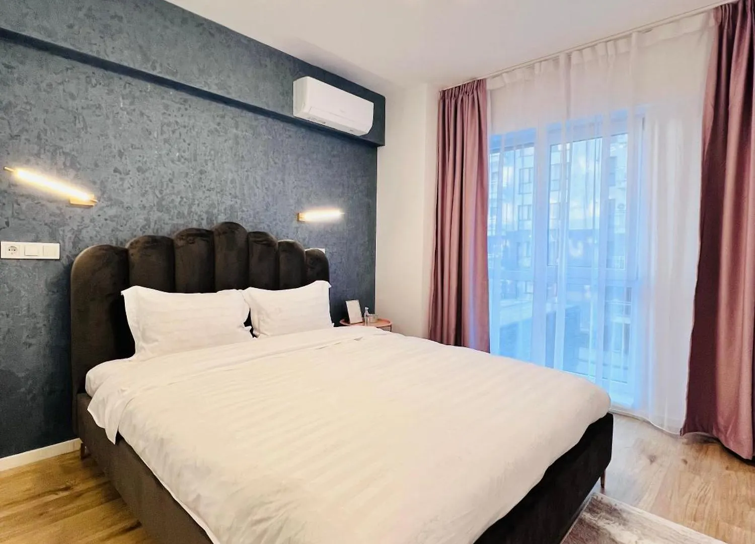 Blue Spot - Chic Pipera Getaway With Balcony Apartment Bucharest