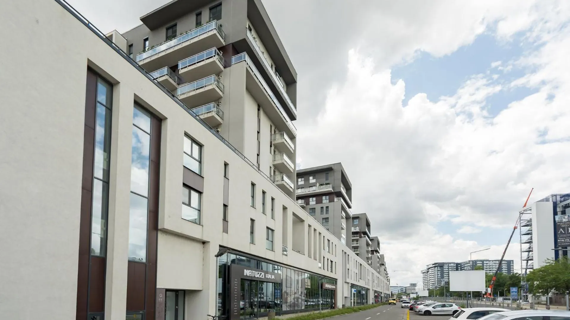 Blue Spot - Chic Pipera Getaway With Balcony Apartment Bucharest